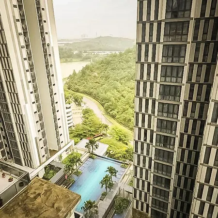1 Dream - Meridian 2 Studio Netflix 舒适与齐全设备和阳台漂亮夜景 Nusajaya  Exterior photo